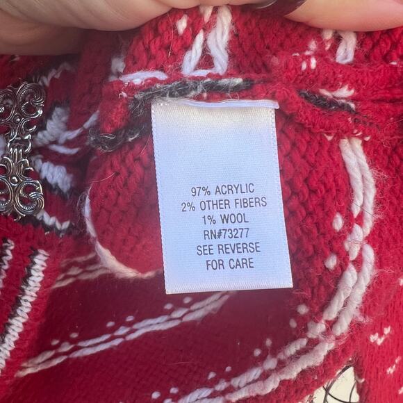 Croft & Borrow Fair Isle Frog Toggle Red Snowflake Winter Christmas Cardigan MED - Picture 6 of 7